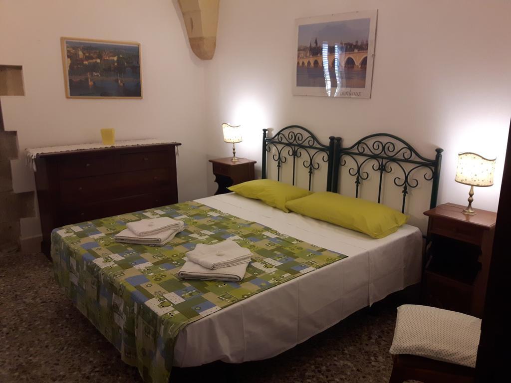 レッチェ Antica Galateo Bed & Breakfast エクステリア 写真
